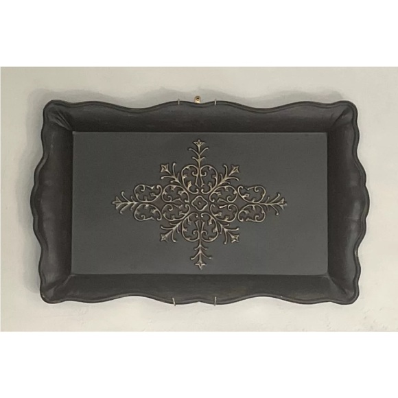 Metal Black Florentine Tray with Gold Accents - Southern Living At Home - Picture 1 of 2